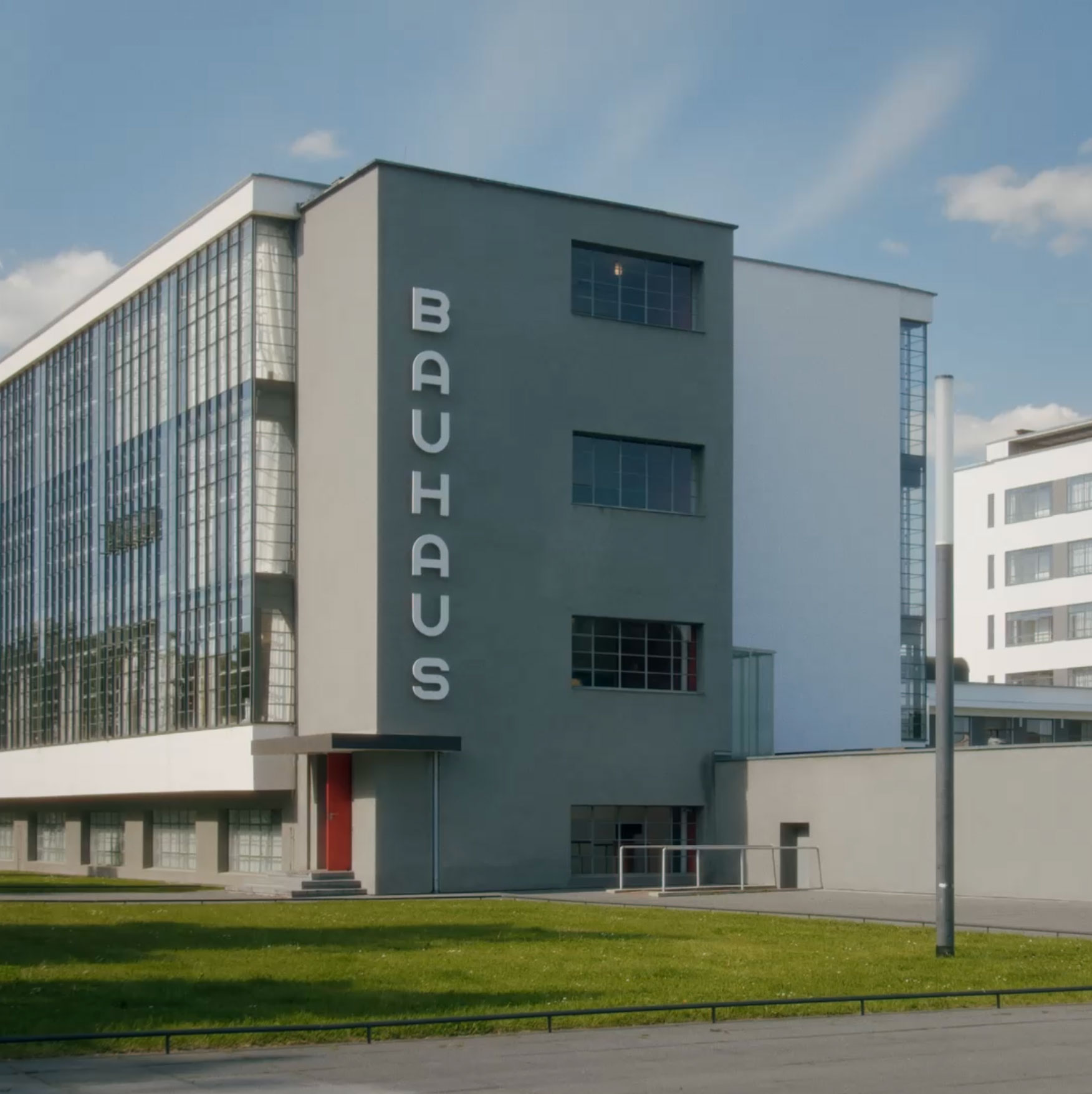 https://www.bauhaus-dessau.de/wp-content/uploads/2023/08/Bauhaus_Bildschirmfoto-2023-11-10-um-13.02.20.jpg